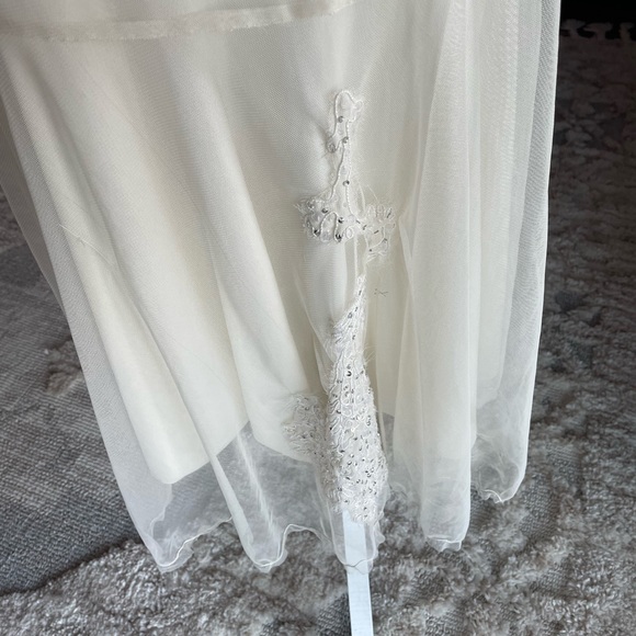 Vintage WEDDING DRESS - Picture 7 of 16